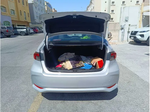 Car image 23