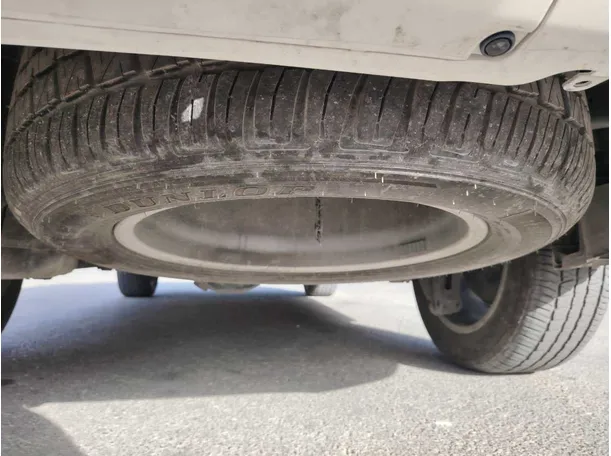 Car image 29