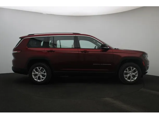 Car image 13