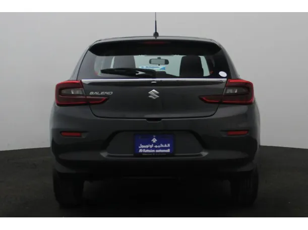 Car image 12