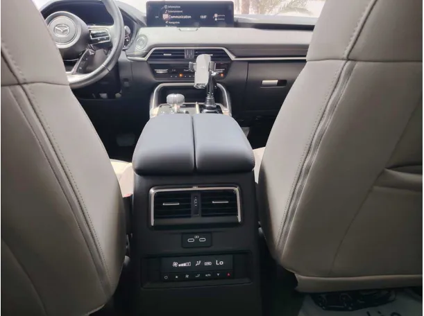 Car image 28