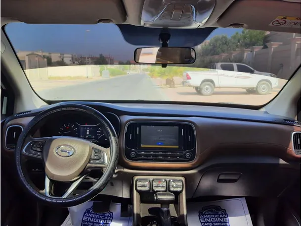 Car image 15