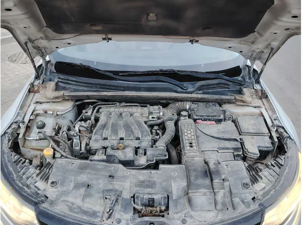 Car image 30