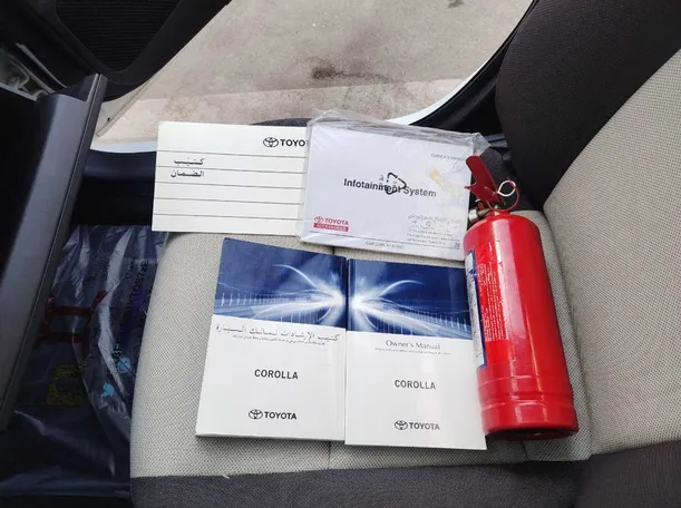 Car image 30
