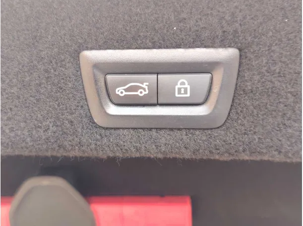 Car image 36