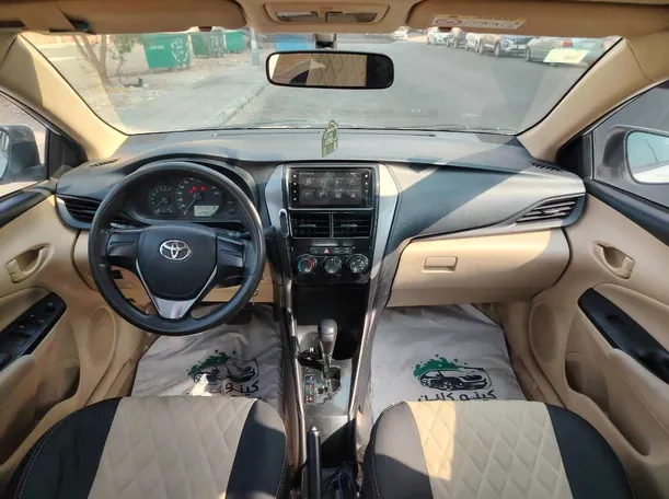 Car image 22