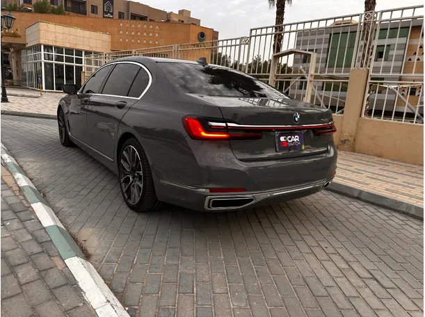 Car image 7
