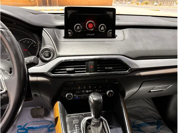 Car image 18