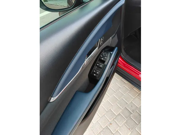 Car image 31