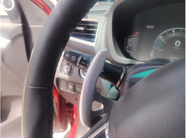 Car image 30