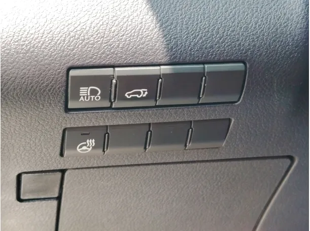 Car image 35