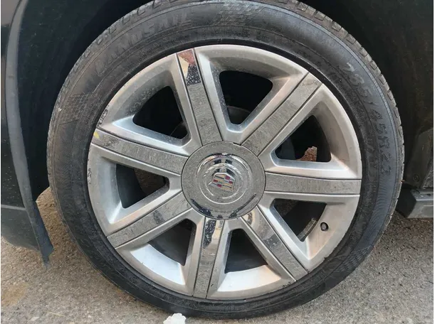 Car image 10
