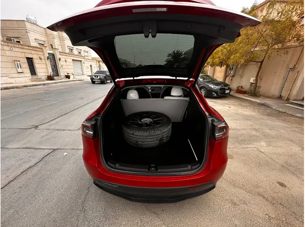Car image 21