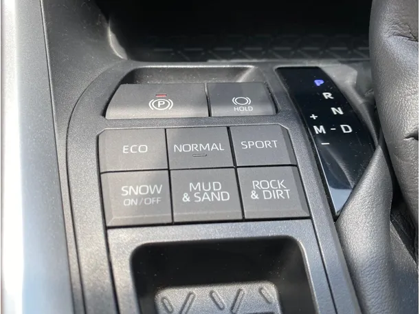 Car image 22
