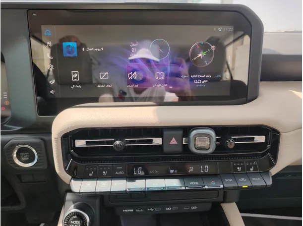 Car image 24