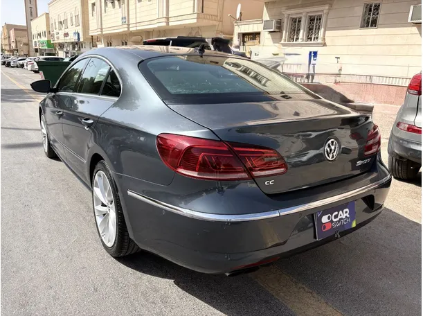 Car image 7