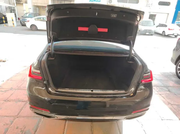 Car image 29