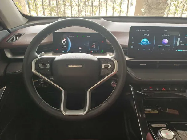 Car image 14