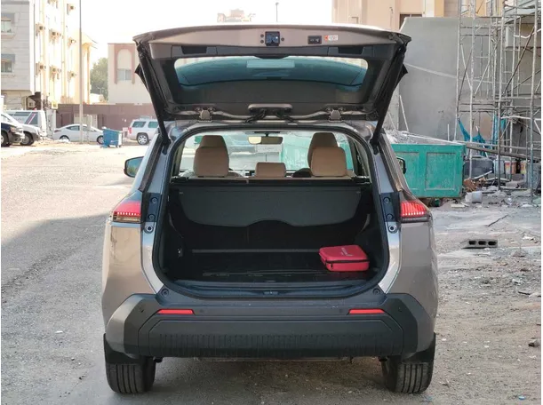 Car image 28
