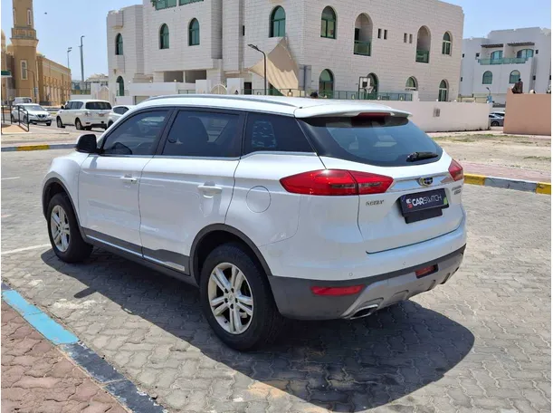 Car image 7