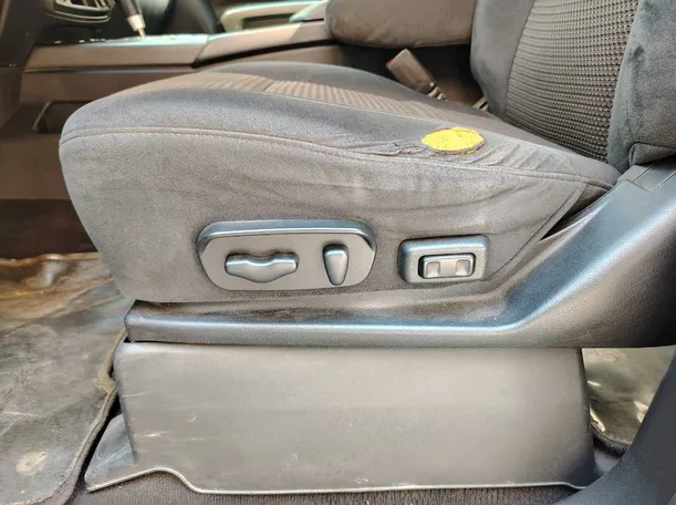 Car image 37