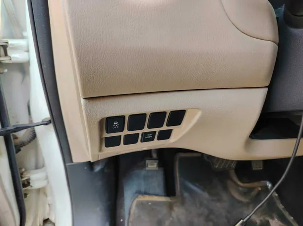Car image 34