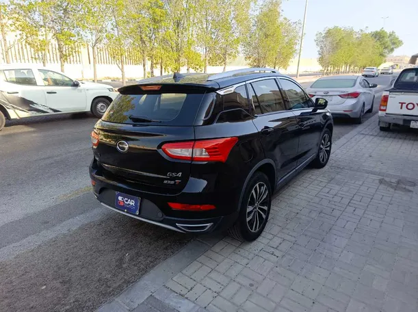 Car image 4