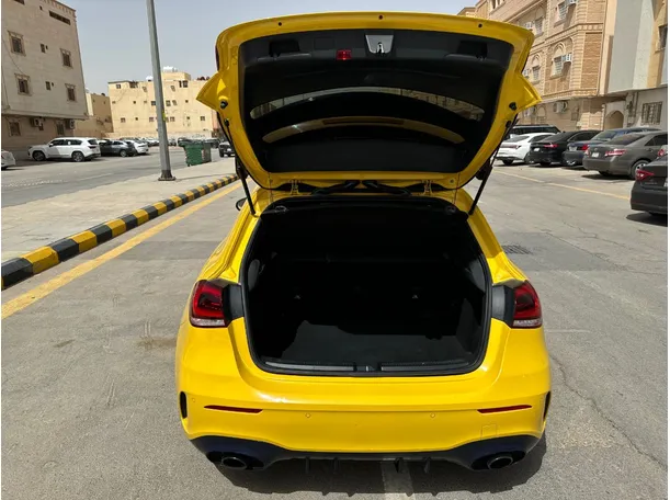 Car image 23