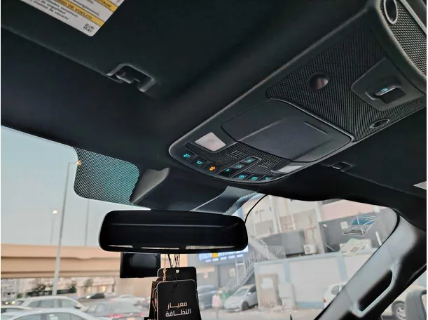 Car image 46