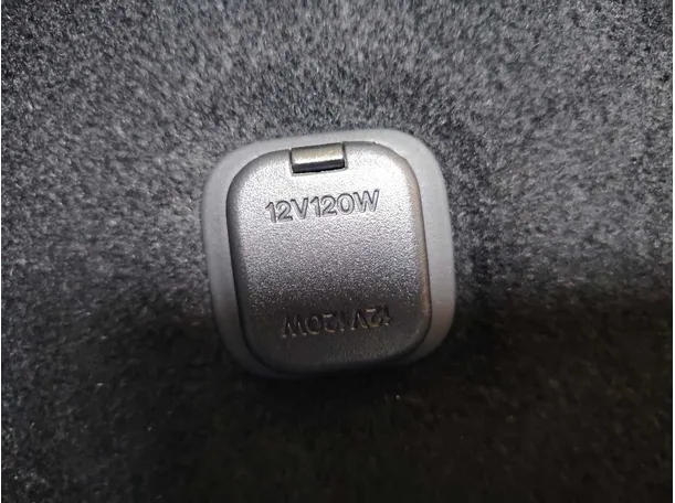 Car image 33
