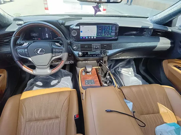 Car image 22