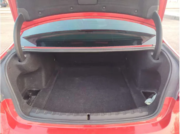 Car image 27