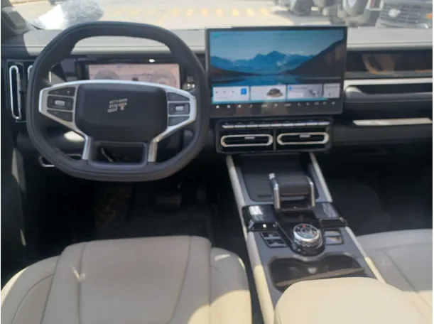 Car image 16