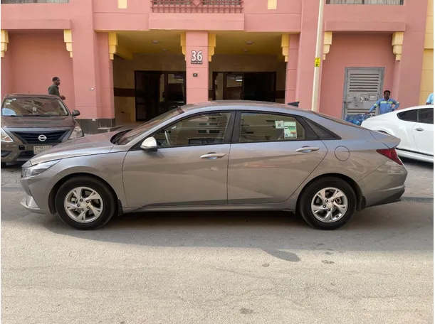Car image 8