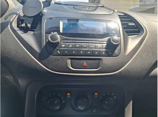 Car image 16