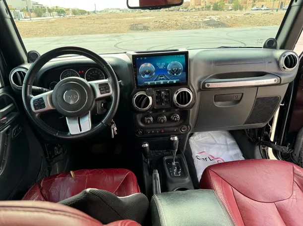 Car image 15