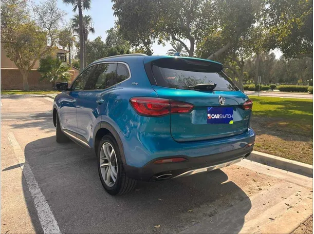 Car image 7