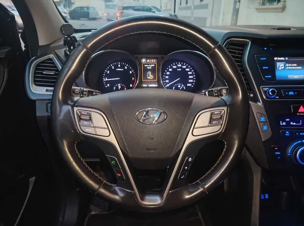 Car image 24