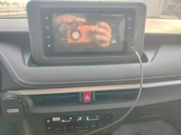 Car image 19