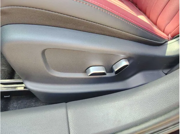 Car image 39