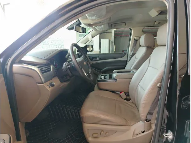 Car image 13
