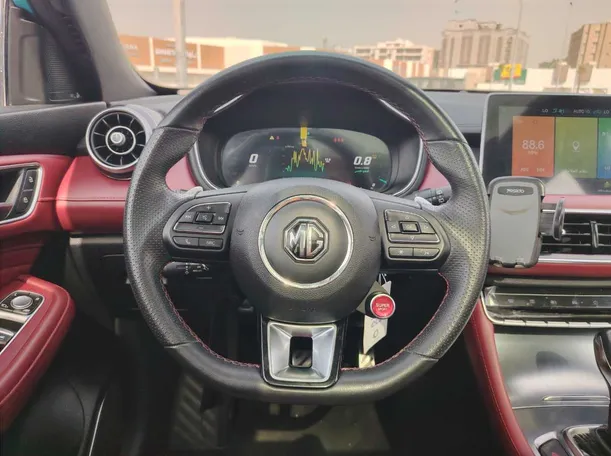 Car image 21