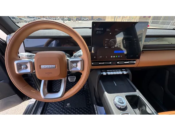 Car image 18