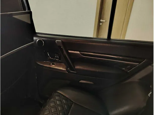 Car image 42