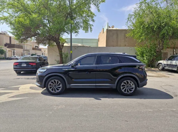 Car image 8