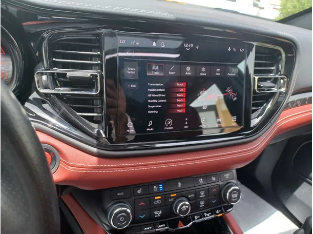 Car image 19