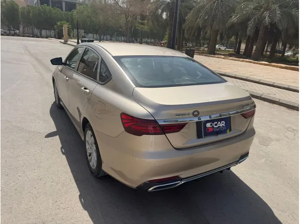 Car image 7