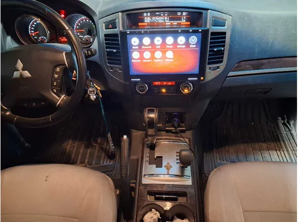 Car image 18