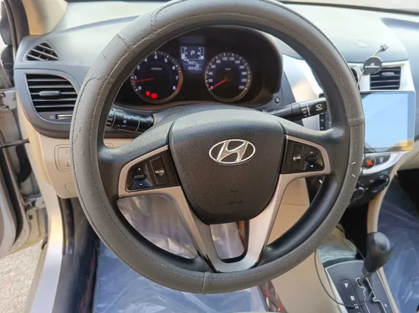 Car image 21