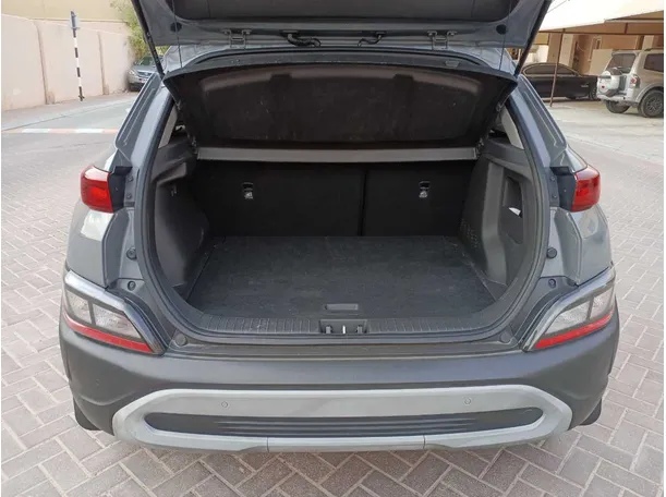 Car image 18